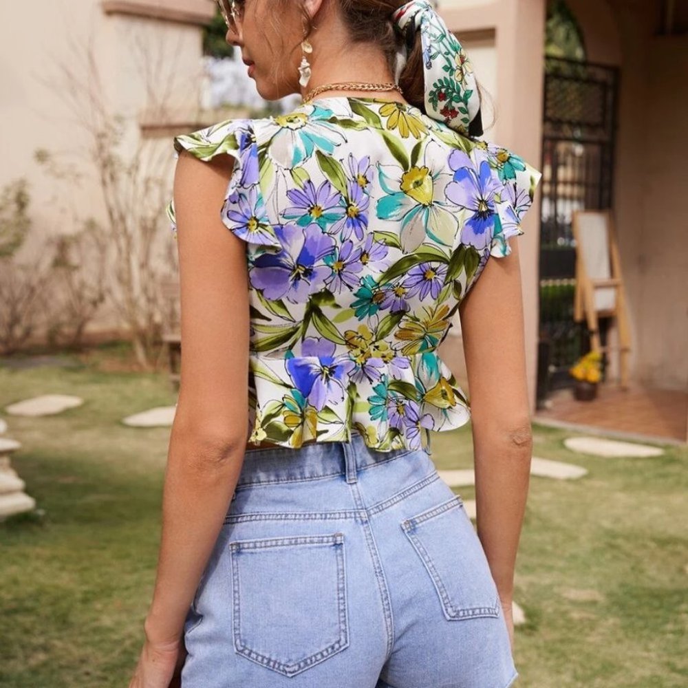 Floral Plunging Neck Crop Top - Picture 5 of 5